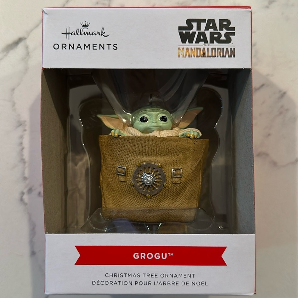 NEW IN BOX Star Wars Hallmark Disney Grogu Ornament